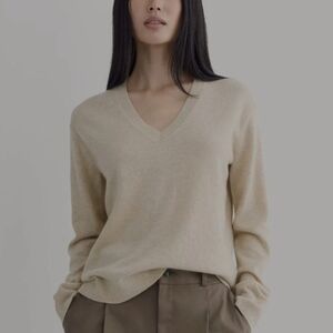 Everlane The Classic V In Cashmere Sweater Size Small V Neck Long Sleeve